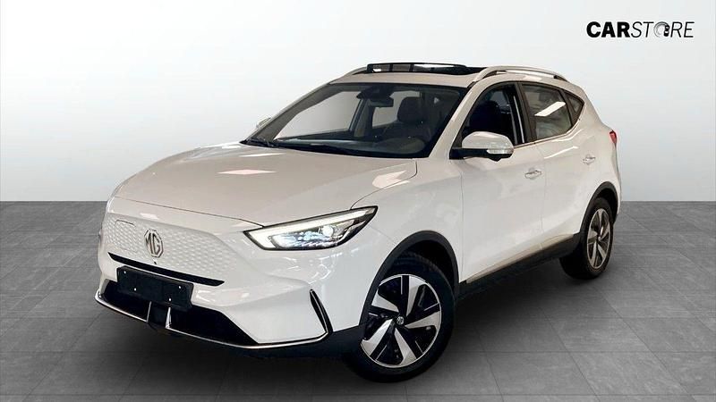 Vit Begagnad 2022 MG ZS Luxury Sedan | 234 900 kr (Superpris) - Bild 1/4