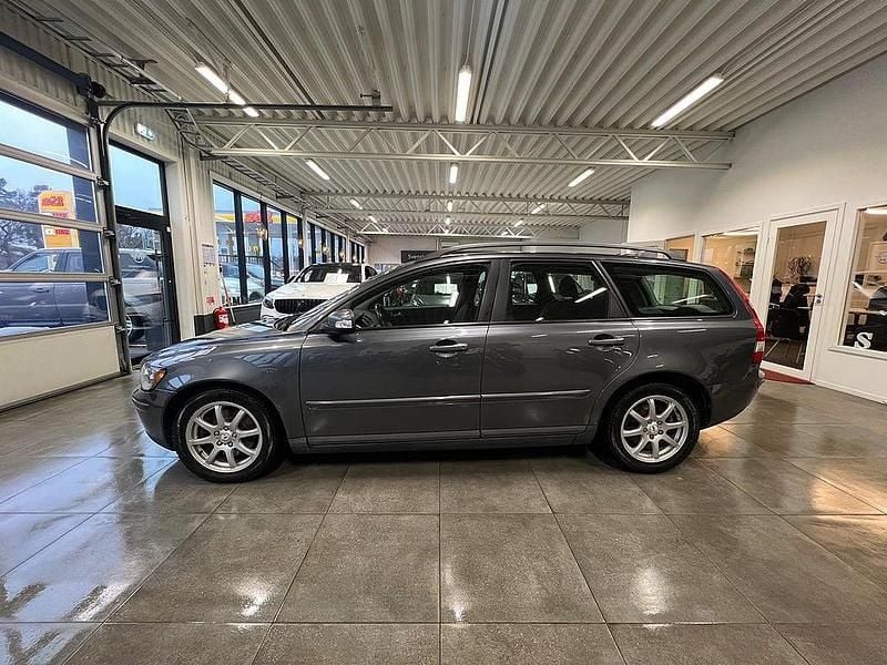 Begagnad Volvo V50 Momentum 170 HK (125 kW) 2006 Grå Kombi