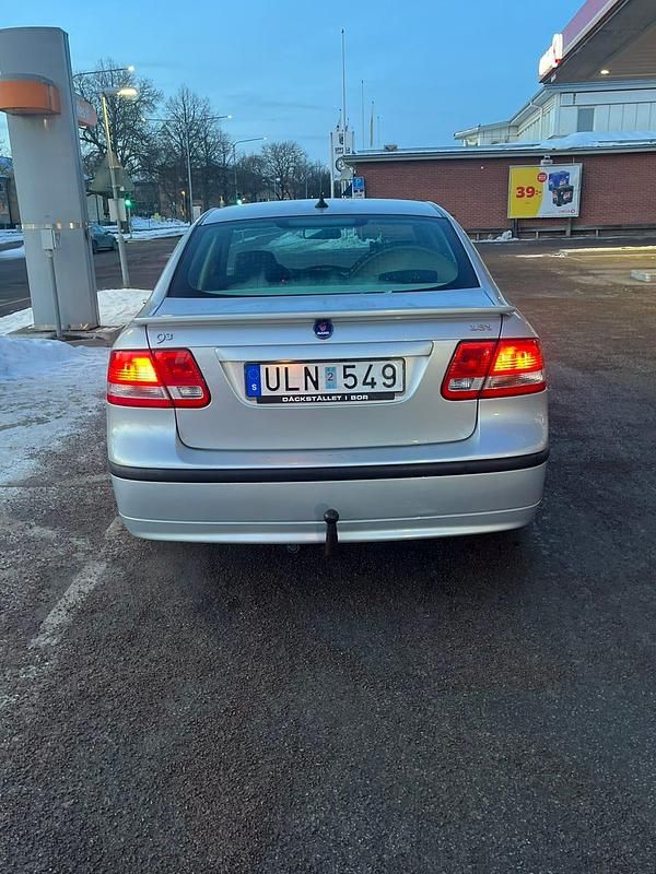 Begagnad Saab 9-3 Linear 150 HK (110 kW) 2004 Light gray metallic