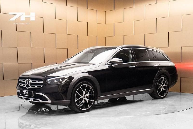 Svart Begagnad 2022 Mercedes E220 Premium Kombi | 489 900 kr (Dyr) - Bild 1/4