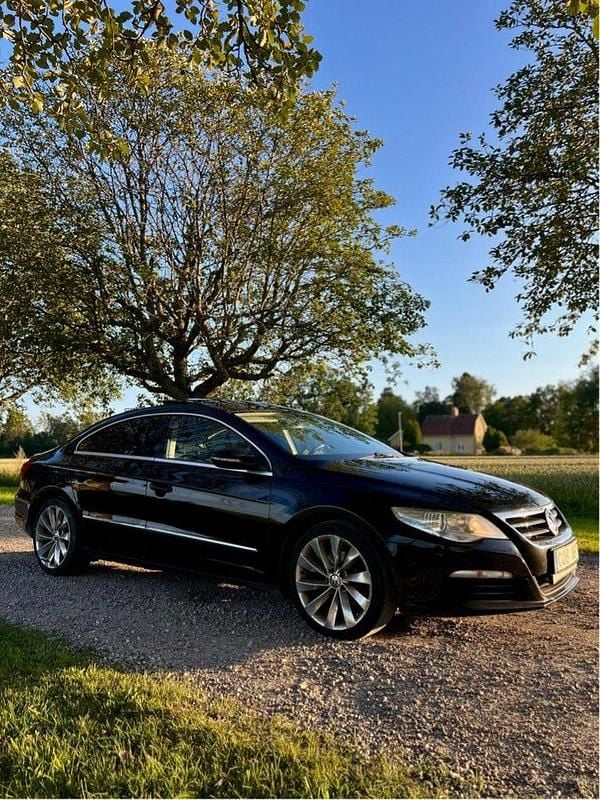 Svart Begagnad 2010 VW CC Sedan | 43 000 kr (Marknadspris) - Bild 1/4