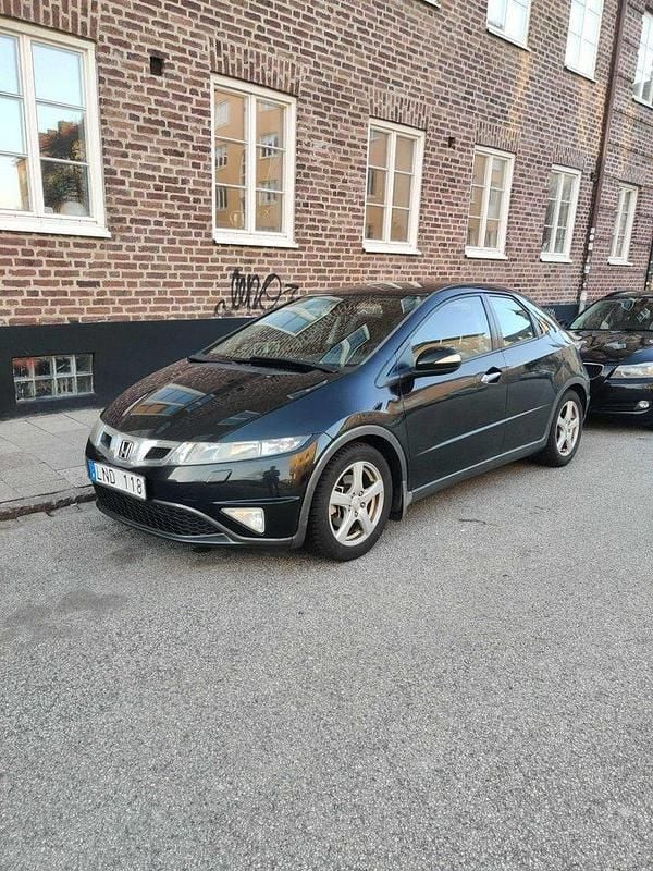 Svart Begagnad 2010 Honda Civic Sport Halvkombi | 38 000 kr (Bra pris) - Bild 1/4