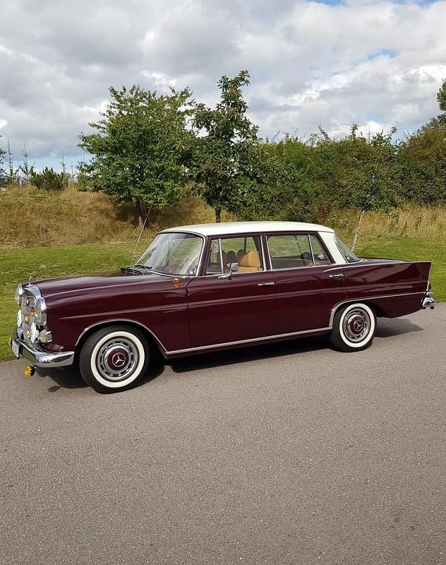 Begagnad Mercedes 190 80 HK (58 kW) 1965