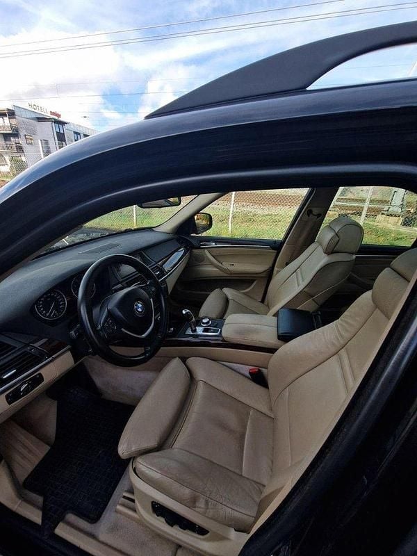 Svart Begagnad 2007 BMW X5 SUV | 125 000 kr (Marknadspris) - Bild 1/4