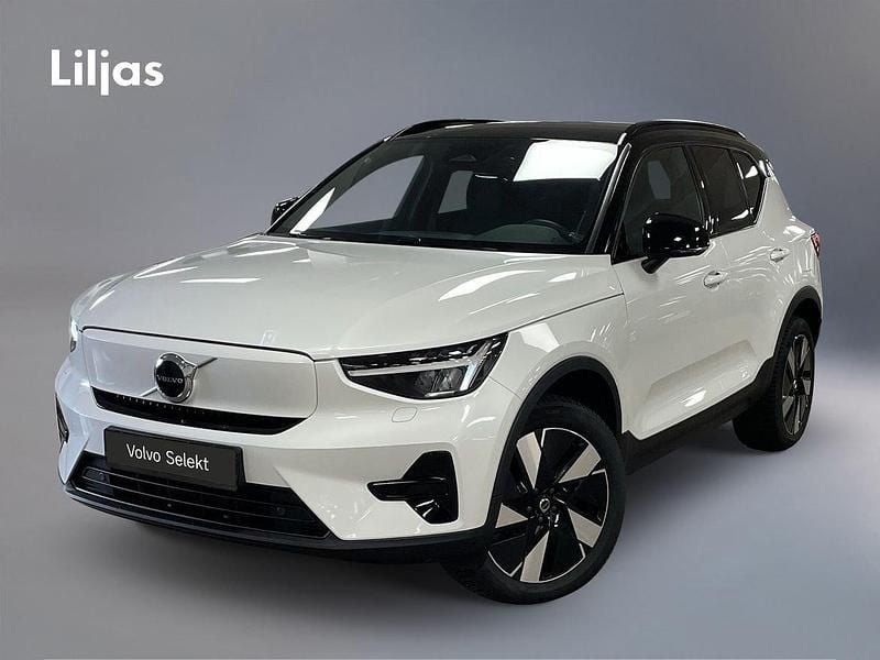 Vit Begagnad 2023 Volvo XC40 Core SUV | 399 000 kr - Bild 1/3