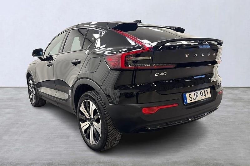 Begagnad Volvo C40 Core 172 kW (234 HK) 2022 Svart SUV