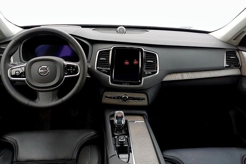 Begagnad Volvo XC90 2023 Svart SUV