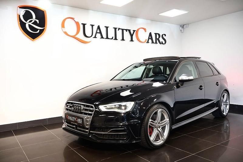 Svart Begagnad 2014 Audi S3 Sportback Halvkombi | 229 000 kr (Marknadspris) - Bild 1/4