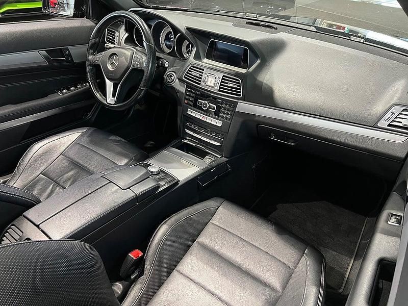 Begagnad Mercedes E220 Avantgarde 170 HK (125 kW) 2014 Svart Cab