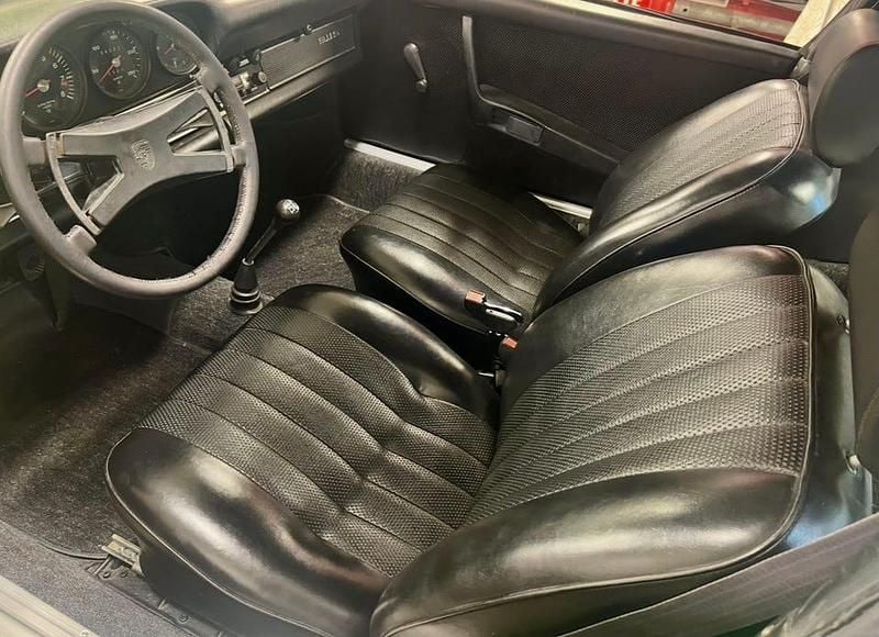 Begagnad Porsche 911S 190 HK (139 kW) 1971 Grön metallic Cab