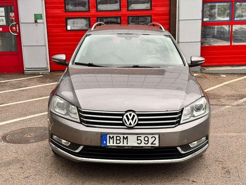 Ljusbrun Begagnad 2011 VW Passat GT Kombi | 54 000 kr (Bra pris) - Bild 1/4