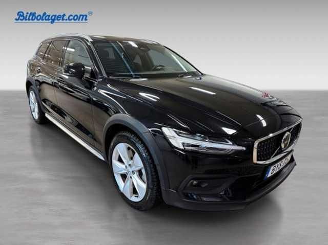 Begagnad Volvo V60 CC 197 HK (144 kW) 2023 Kombi