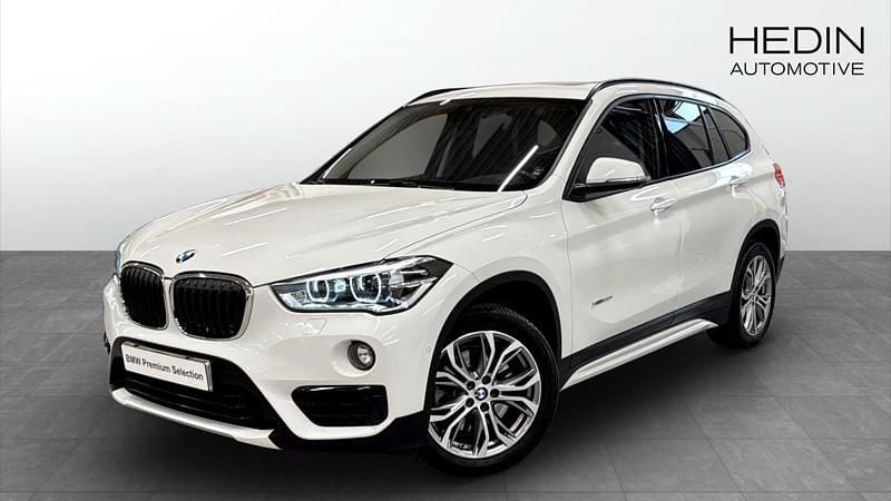 Begagnad 2017 BMW X1 Sport Line SUV | 248 700 kr - Bild 1/4
