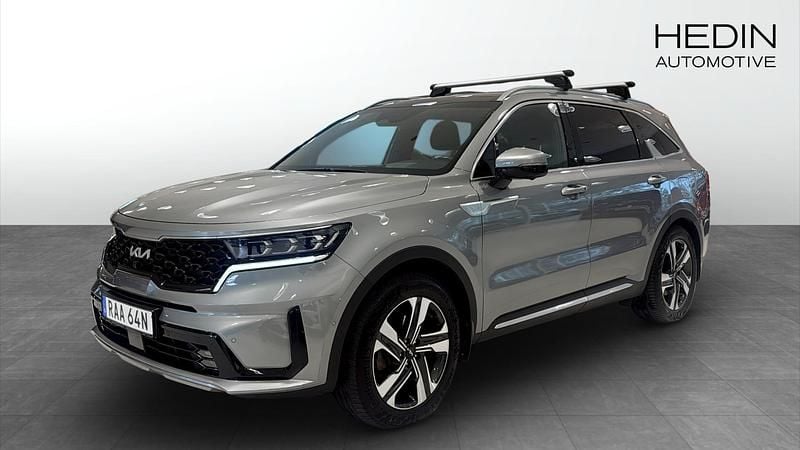 Grå (grey) Begagnad 2022 Kia Sorento Advance SUV | 459 900 kr (Marknadspris) - Bild 1/4