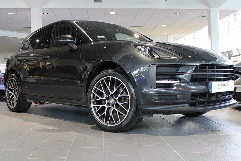 Grå Begagnad 2019 Porsche Macan SUV | 485 000 kr (Superpris) - Bild 1/4