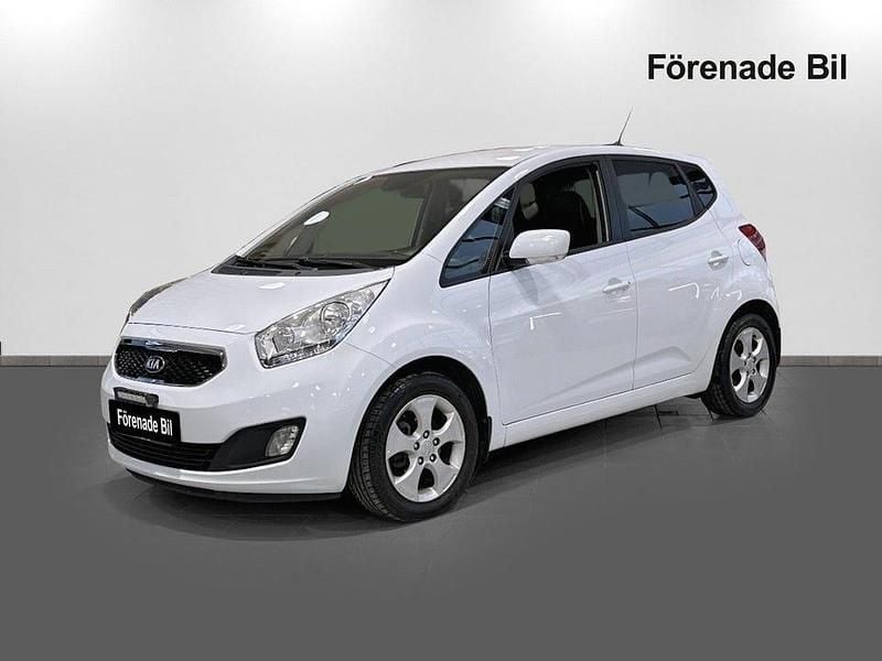 Vit Begagnad 2013 Kia Venga Comfort Halvkombi | 69 000 kr (Marknadspris) - Bild 1/4