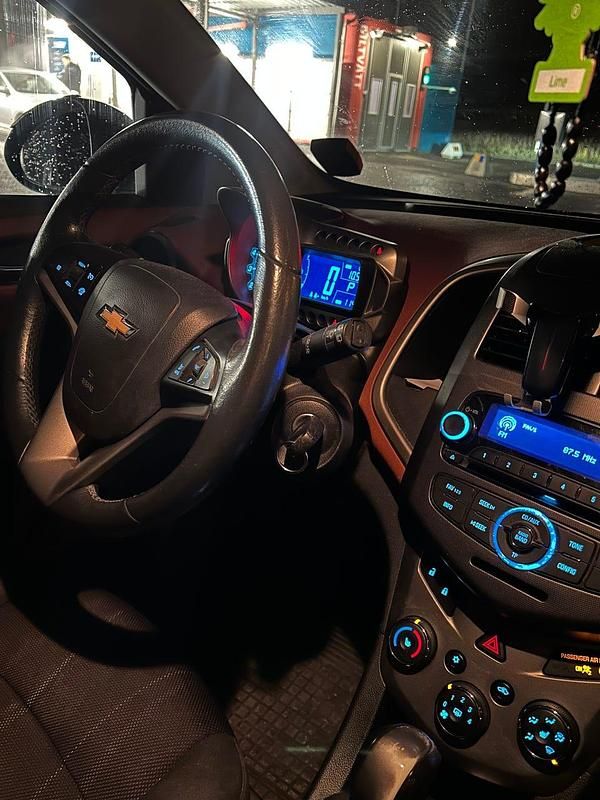 Svart Begagnad 2012 Chevrolet Aveo | 30 000 kr - Bild 1/4