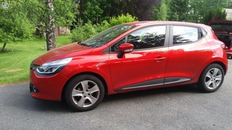 Såld Renault Clio Röd flamme metal., begagnad 2015, 1 000 mil i ...