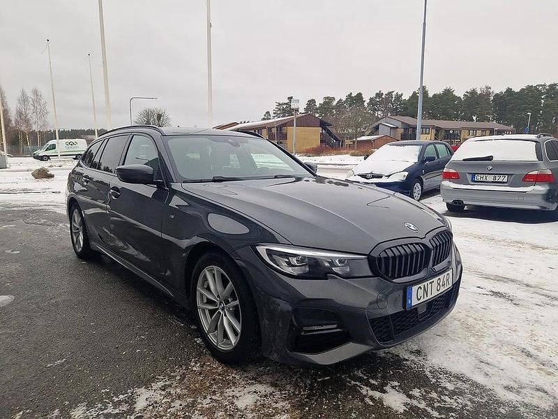 Begagnad BMW 320 M Sport 190 HK (139 kW) 2021 Grå Kombi