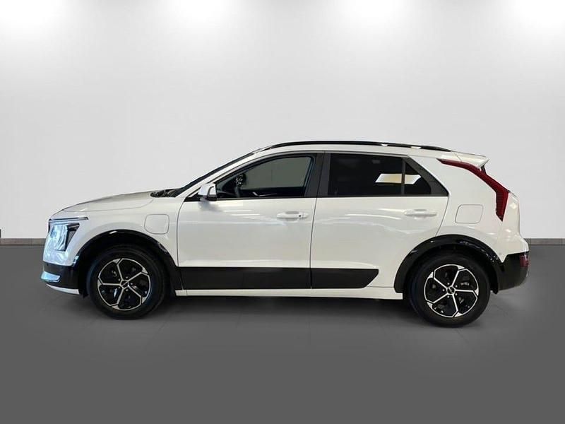 Begagnad Kia Niro Advance 94 HK (69 kW) 2025 /swp/ snow white pearl m SUV