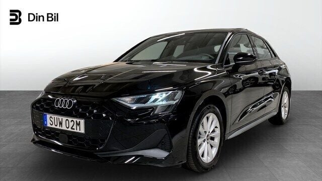 Brilliantsvart Begagnad 2025 Audi A3 Proline | 309 000 kr (Marknadspris) - Bild 1/4