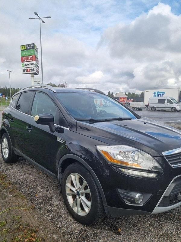 Svart Begagnad 2012 Ford Kuga Titanium SUV | 89 000 kr (Bra pris) - Bild 1/3