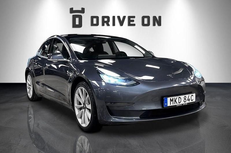 Begagnad Tesla Model 3 Long Range AWD 324 kW (441 HK) 2020 Grå Sedan