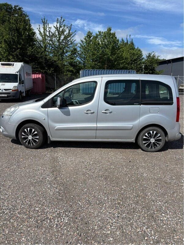 Silver Begagnad 2012 Citroën Berlingo Minibuss | 55 000 kr (Marknadspris) - Bild 1/4