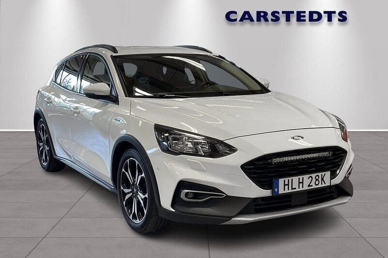 Vit Begagnad 2019 Ford Focus Active Halvkombi | 154 900 kr (Lite dyr) - Bild 1/4