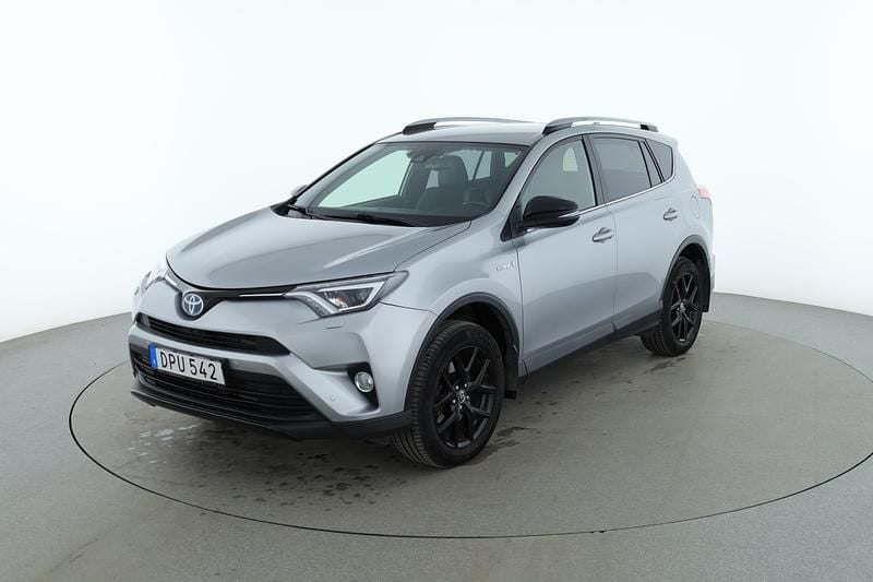 Silver Begagnad 2018 Toyota RAV4 Hybrid Edition SUV | 211 000 kr (Marknadspris) - Bild 1/4