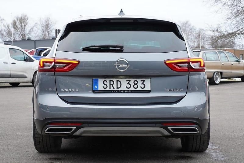 Begagnad Opel Insignia Country Tourer 260 HK (191 kW) 2018 Satin steel grey twocoat metallic Kombi