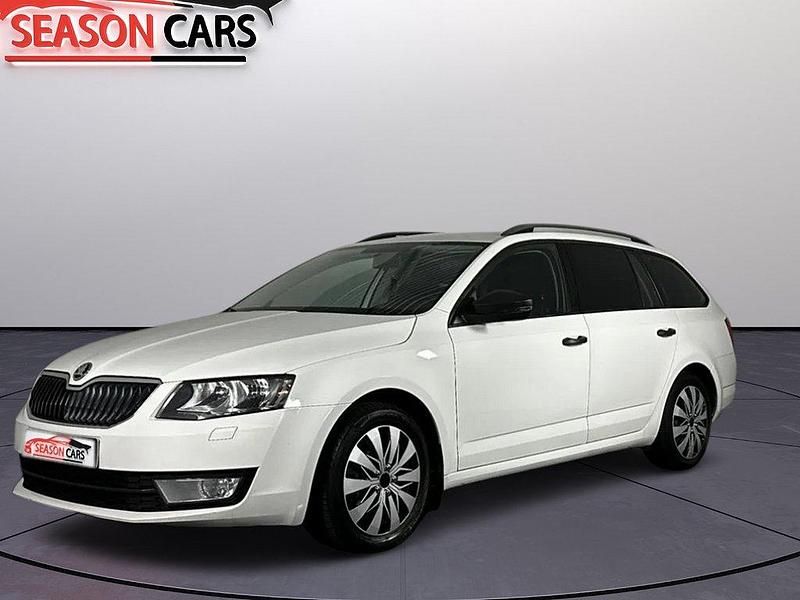 Vit Begagnad 2015 Skoda Octavia Kombi | 89 900 kr (Marknadspris) - Bild 1/4