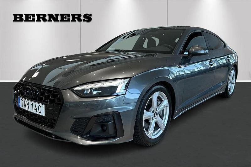Begagnad Audi A5 Sportback S-Line 268 HK (197 kW) 2023 Grå Halvkombi