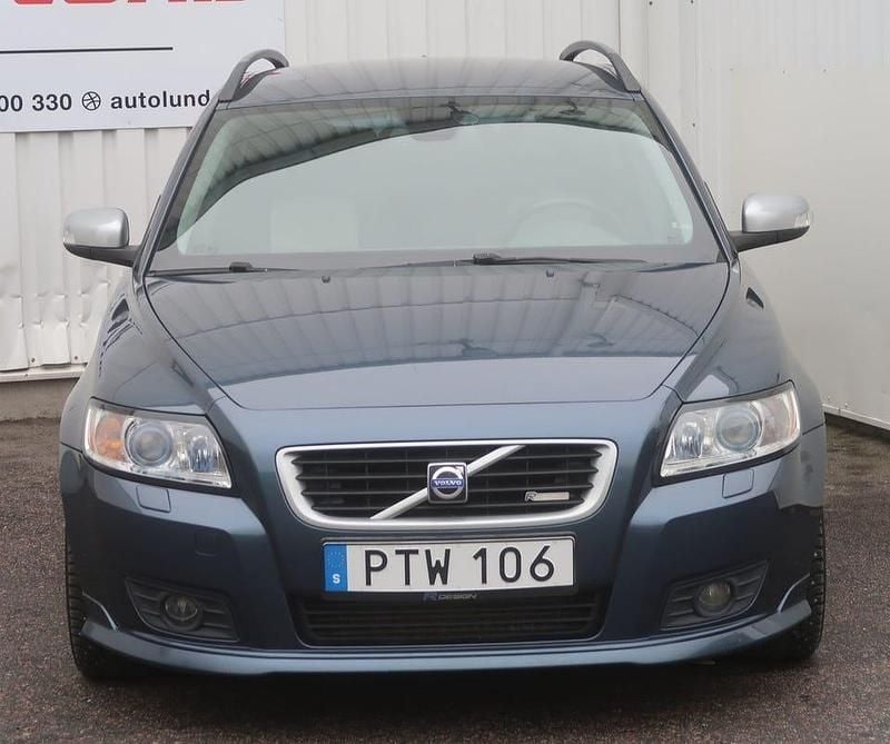 Begagnad Volvo V50 R-Design 136 HK (100 kW) 2009 Blåmetallic Kombi