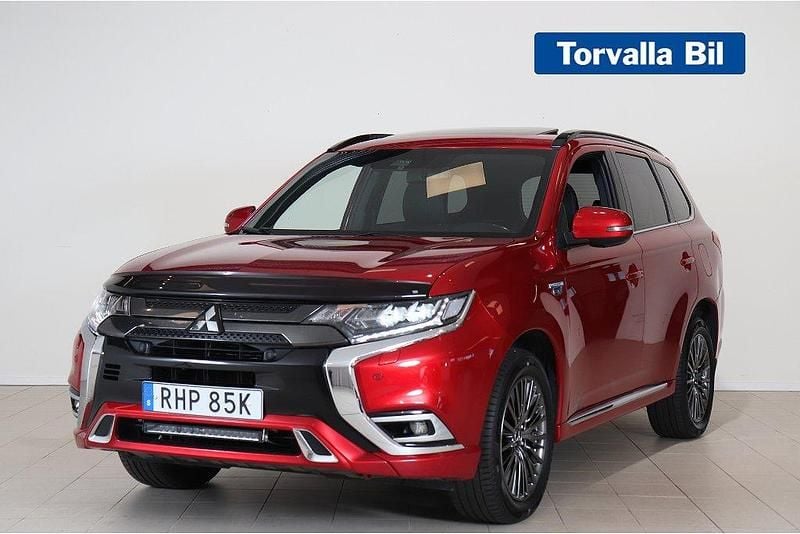 Röd Begagnad 2019 Mitsubishi Outlander P-HEV Edition SUV | 218 900 kr (Marknadspris) - Bild 1/4