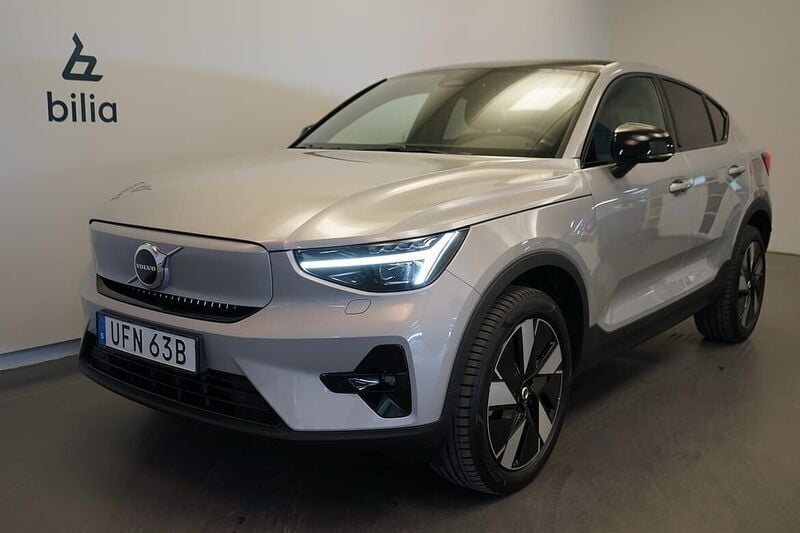 Silver Begagnad 2024 Volvo EC40 Plus SUV | 489 500 kr (Marknadspris) - Bild 1/3