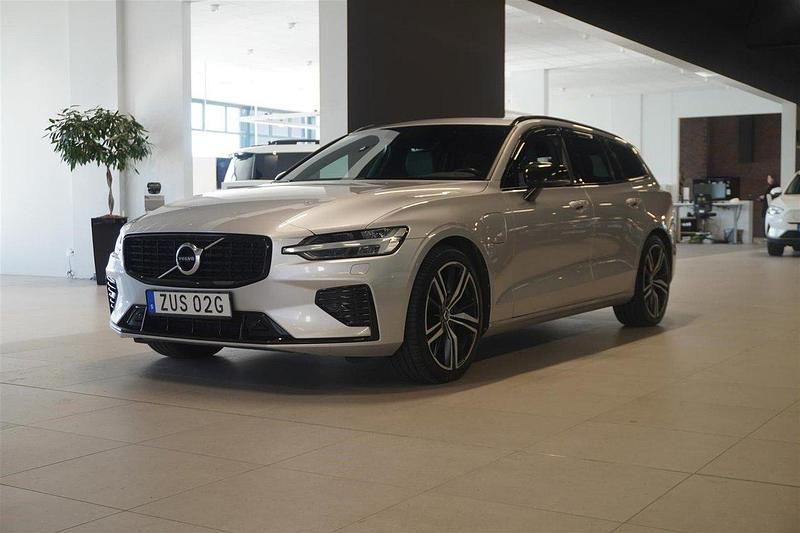 Silver Begagnad 2020 Volvo V60 R-Design Kombi | 284 800 kr (Bra pris) - Bild 1/4