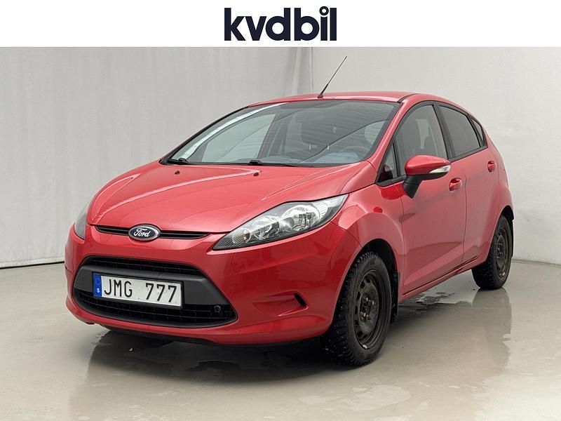 Röd Begagnad 2010 Ford Fiesta | 50 000 kr - Bild 1/3