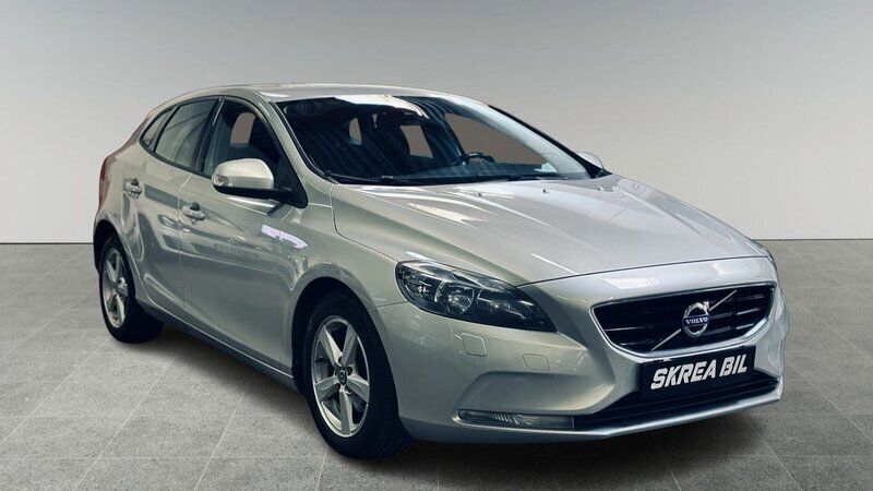 Begagnad 2013 Volvo V40 Kombi | 99 900 kr (Marknadspris) - Bild 1/4
