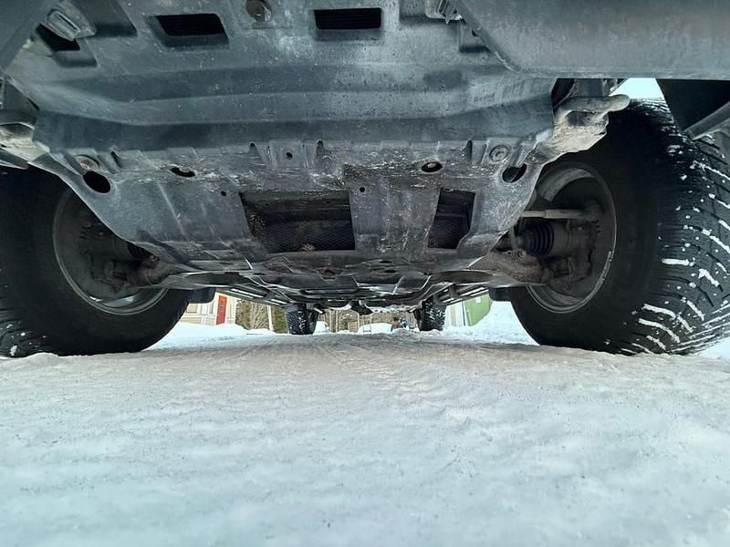 Begagnad Toyota Land Cruiser 190 HK (139 kW) 2013 Sedan