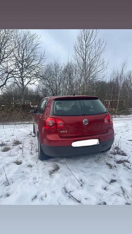 Begagnad VW Golf VI 102 HK (75 kW) 2009 Halvkombi