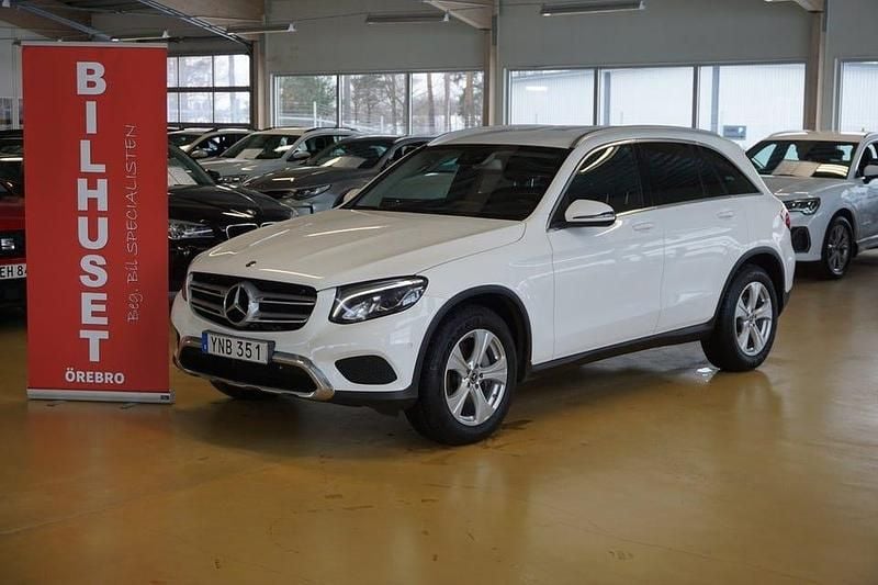 Vit Begagnad 2017 Mercedes GLC220 SUV | 215 000 kr (Marknadspris) - Bild 1/4