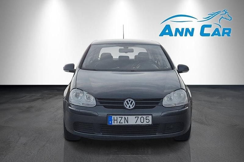 Mörkblå Begagnad 2008 VW Golf VI Halvkombi | 34 899 kr (Marknadspris) - Bild 1/4
