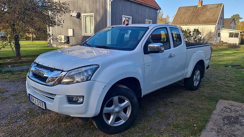 Vit Begagnad 2016 Isuzu D-Max Pickup | 175 000 kr - Bild 1/4