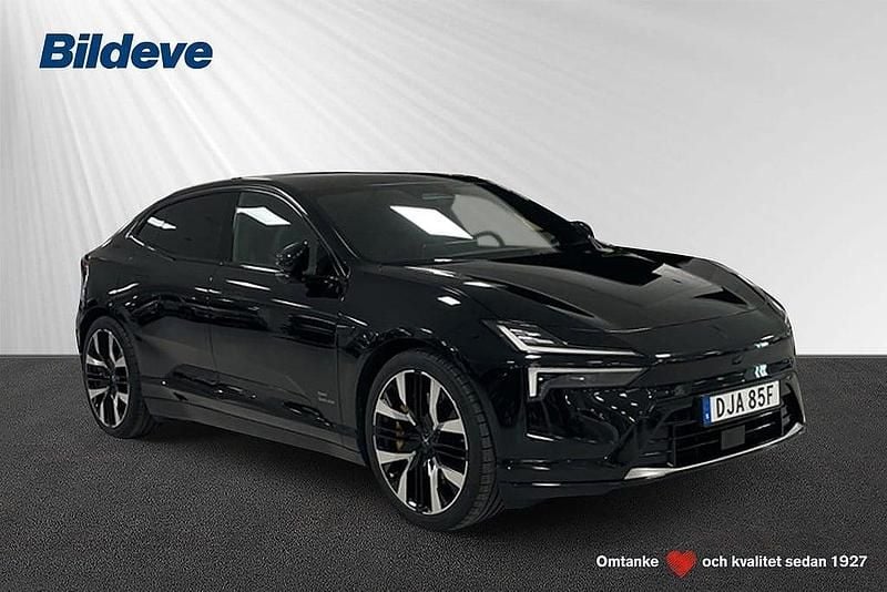 Svart Begagnad 2024 Polestar 4 Long Range Dual motor SUV | 699 900 kr (Marknadspris) - Bild 1/4