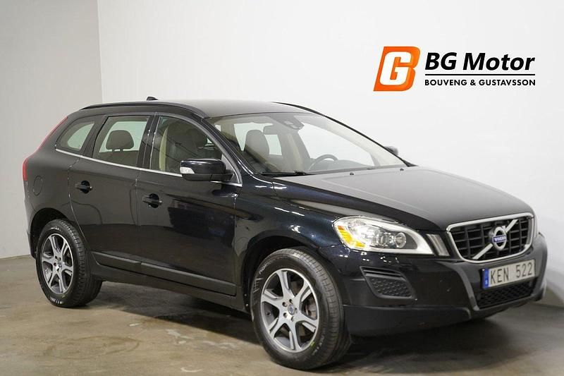 Svart Begagnad 2013 Volvo XC60 Momentum SUV | 94 800 kr (Marknadspris) - Bild 1/4