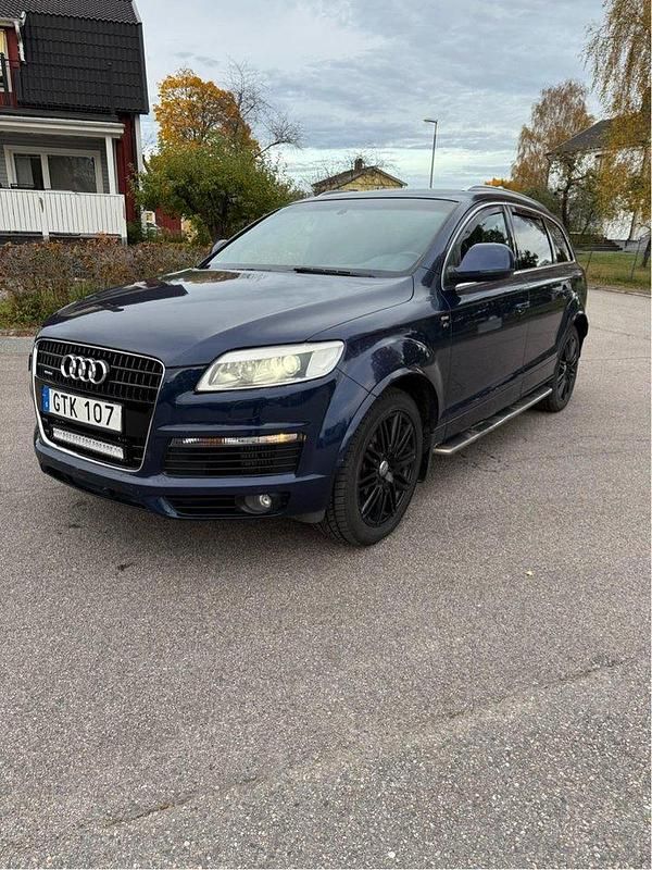 Blå Begagnad 2008 Audi Q7 S-Line SUV | 105 000 kr - Bild 1/4