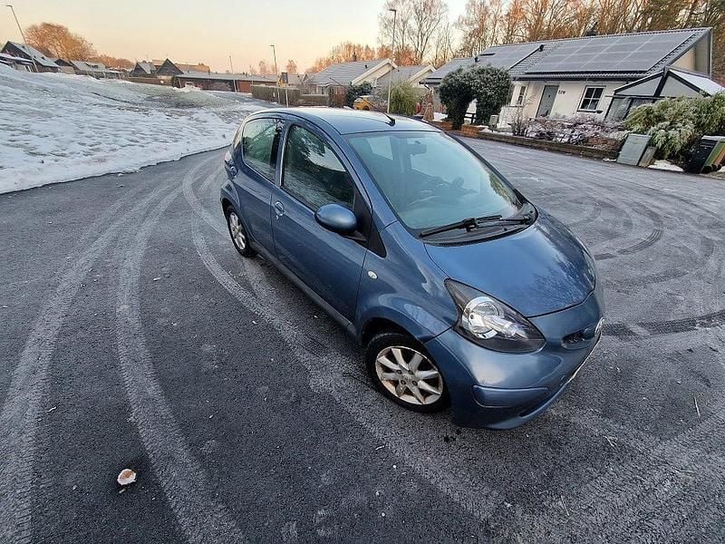 Blå Begagnad 2008 Toyota Aygo Halvkombi | 18 500 kr (Marknadspris) - Bild 1/4