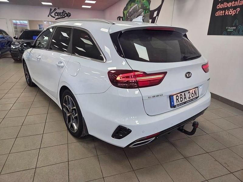 Begagnad Kia Ceed Sportswagon GT-Line 140 HK (102 kW) 2019 Vit Kombi