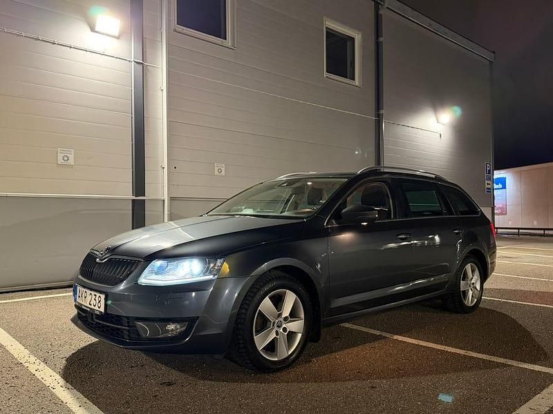 Begagnad 2016 Skoda Octavia Kombi | 89 000 kr (Bra pris) - Bild 1/4